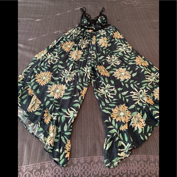 Urban Outfitters Floral Jumpsuit Wide Leg Palazzo Pants Black Green Size S - Picture 4 of 16